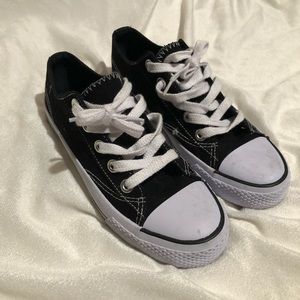 Airwalk Converse Sneakers